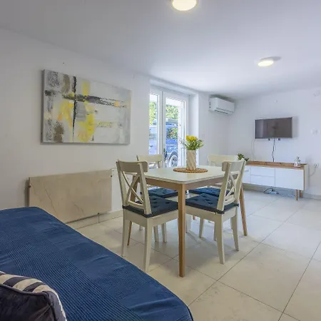 Modernes Nur 300 Meter Zum Mit Grillplatz Und Privatparkplatz Apartment *