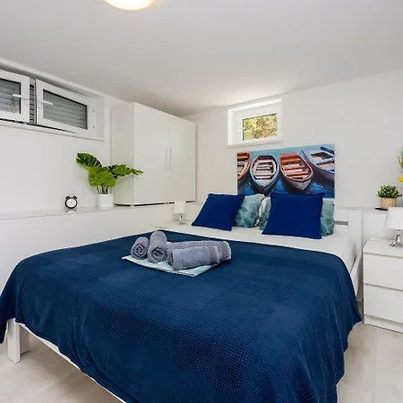 Modernes Nur 300 Meter Zum Mit Grillplatz Und Privatparkplatz Lejlighed *