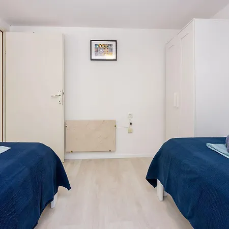 Modernes Nur 300 Meter Zum Mit Grillplatz Und Privatparkplatz Lejlighed *