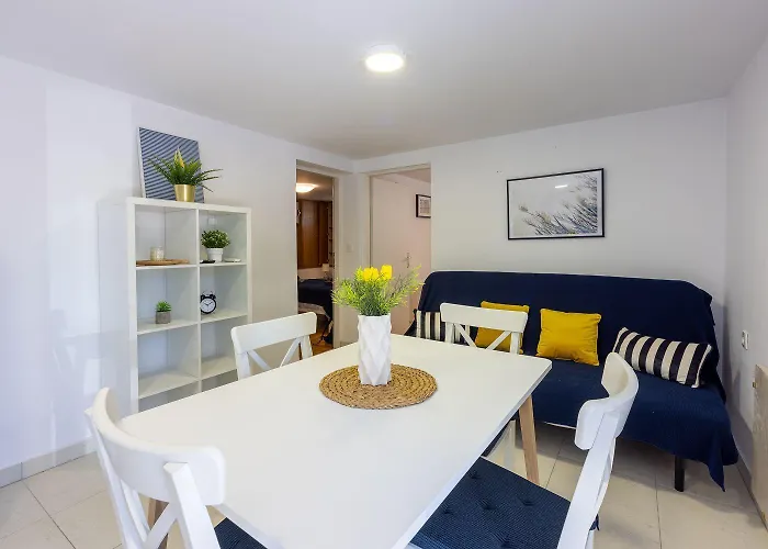 Modernes Nur 300 Meter Zum Mit Grillplatz Und Privatparkplatz Apartment Dramalj
