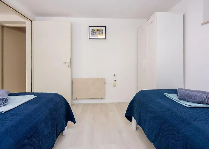 Modernes Nur 300 Meter Zum Mit Grillplatz Und Privatparkplatz Apartment *