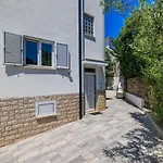 Modernes Nur 300 Meter Zum Mit Grillplatz Und Privatparkplatz Appartement Dramalj